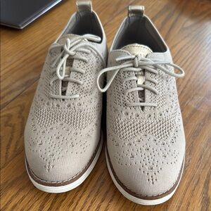 Women’s professional dress sneakers